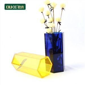 ブルーアクリル花瓶